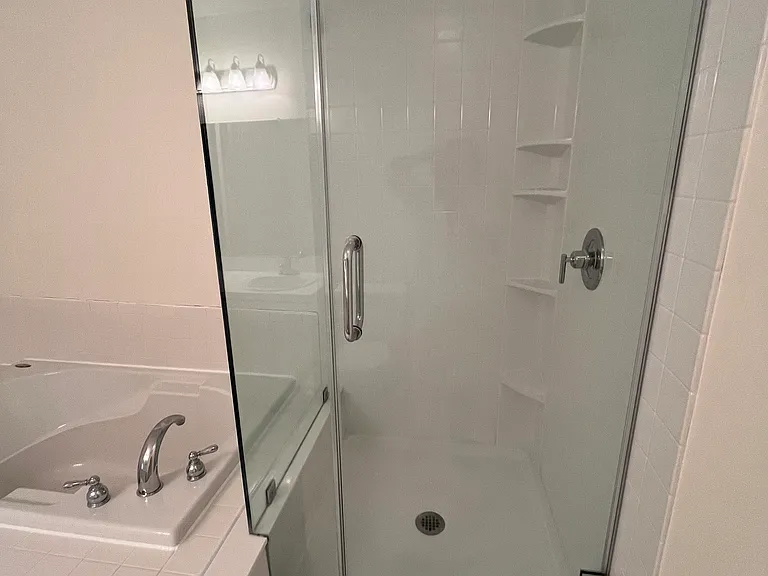 28 Madison Ct — Photo 12