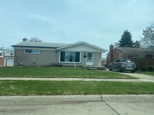 24824 Petersburg Ave, Eastpointe, MI 48021