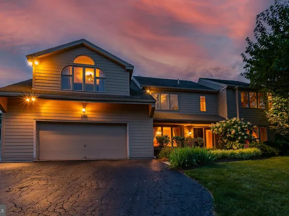 564 Foxglove Ln, Wynnewood, PA 19096