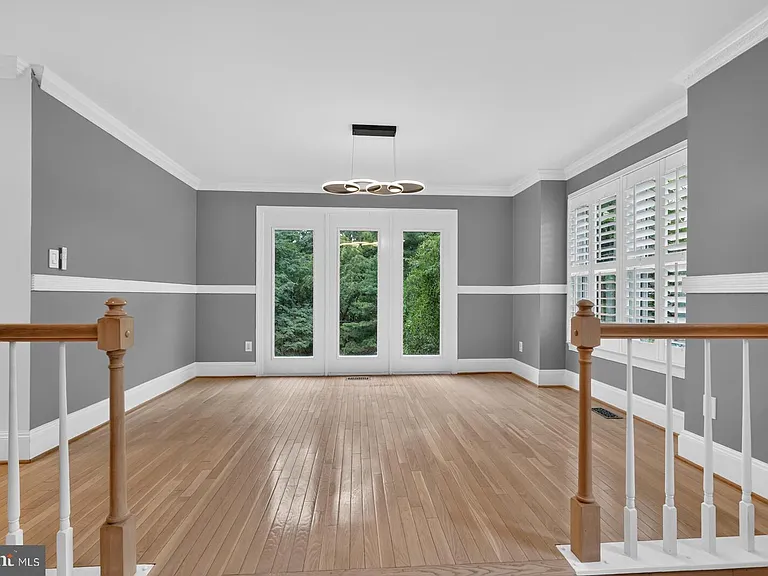 5402 Ashcomb Ct — Photo 12