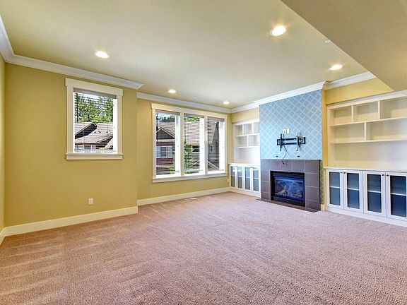 5th image of 900 228th Ave NE Unit 20C