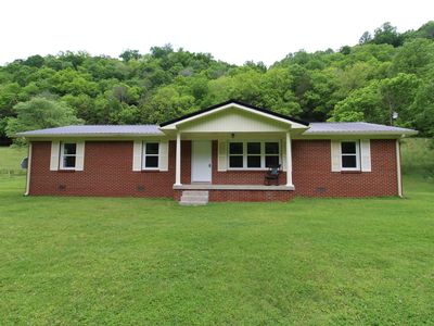 2424 Hartsville Rd, Lafayette, TN, 37083