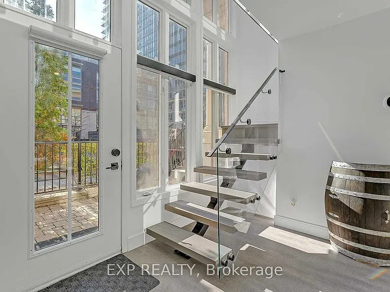 50 E Liberty St #1111 — Photo 14