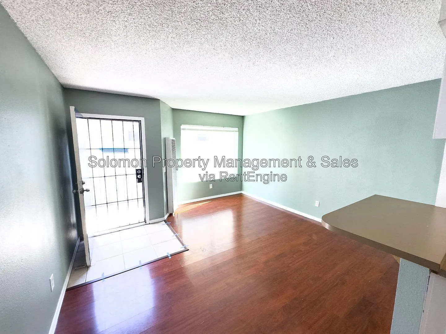 3 bed, 2.0 bath, 1100 sqft, $3,145 — Photo 2