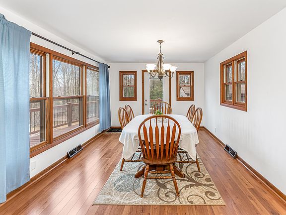 5th image of 4293 Clover Valley Rd