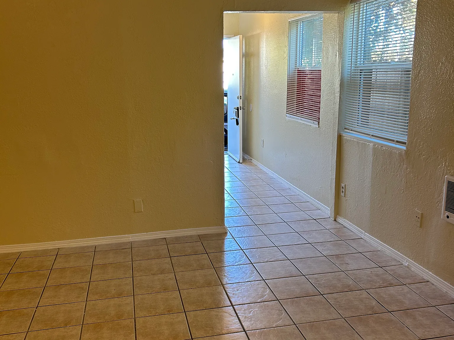 1137 Florida St — Photo 2
