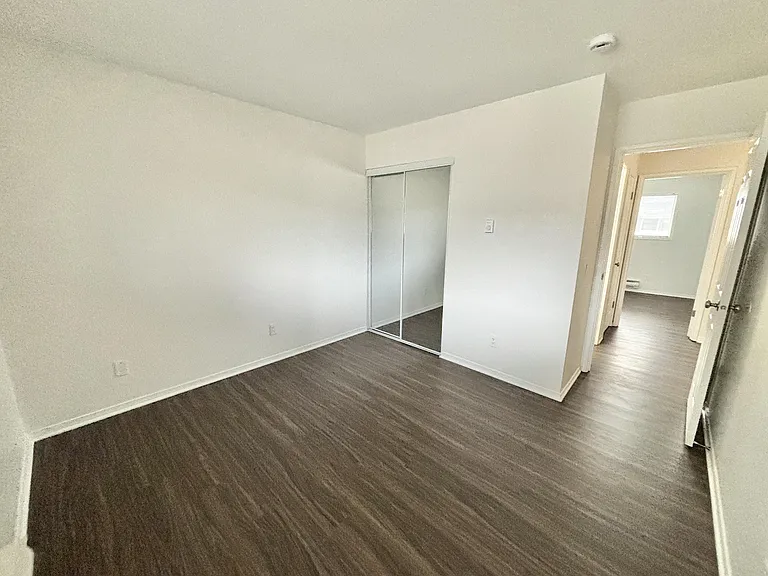 Sundale Townhomes — Photo 46