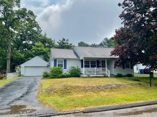10 Little Pine Pl, Franklin, PA 16323