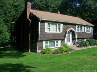 124 Longfellow Rd, Shelton, CT 06484