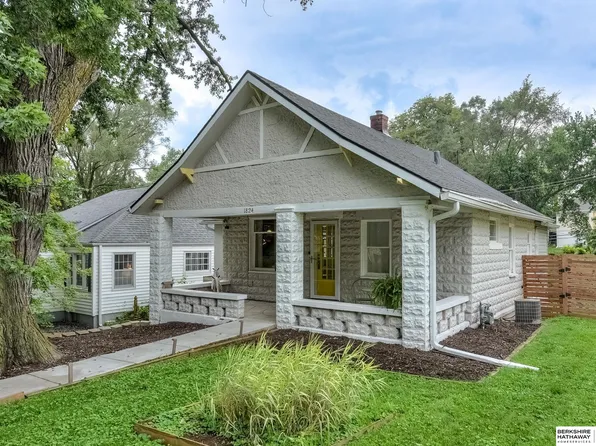 1824 N 49th St, Omaha, NE 68104