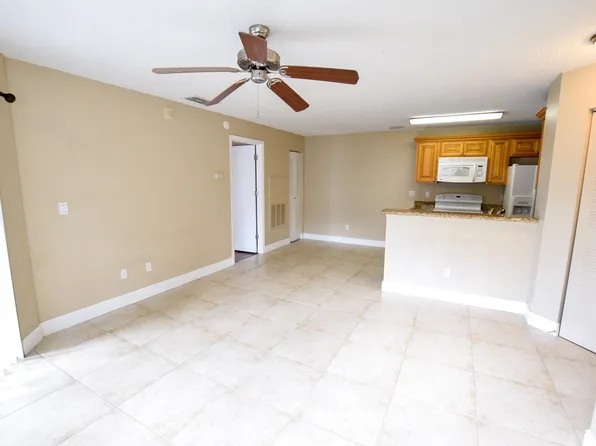 2585 Grassy Point Dr Unit 203, Lake Mary, FL 32746