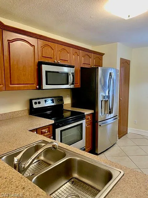 Building Photo - 729 Landover Ct #103