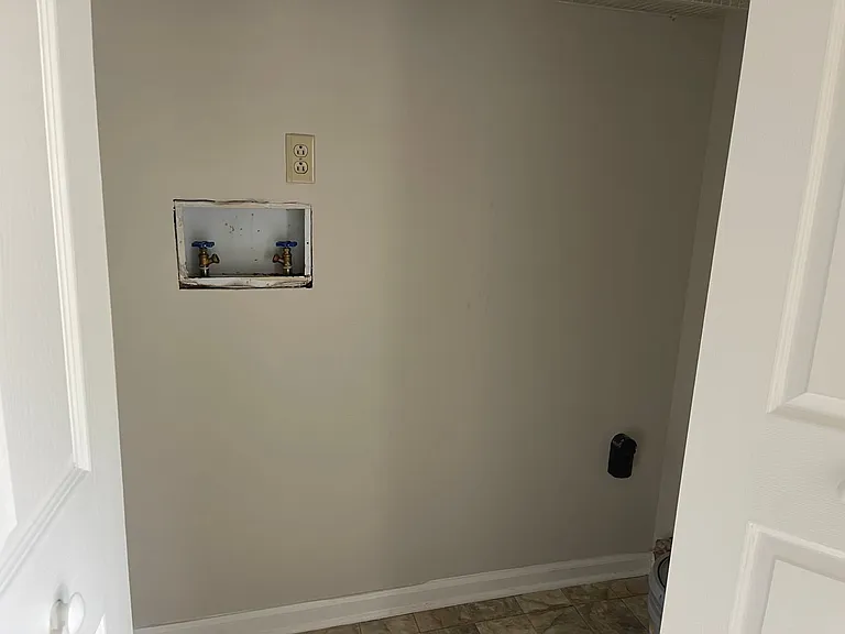 1812 Barnwell Ct — Photo 10