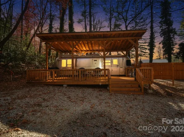 18748 Rosman Hwy, Sapphire, NC 28774