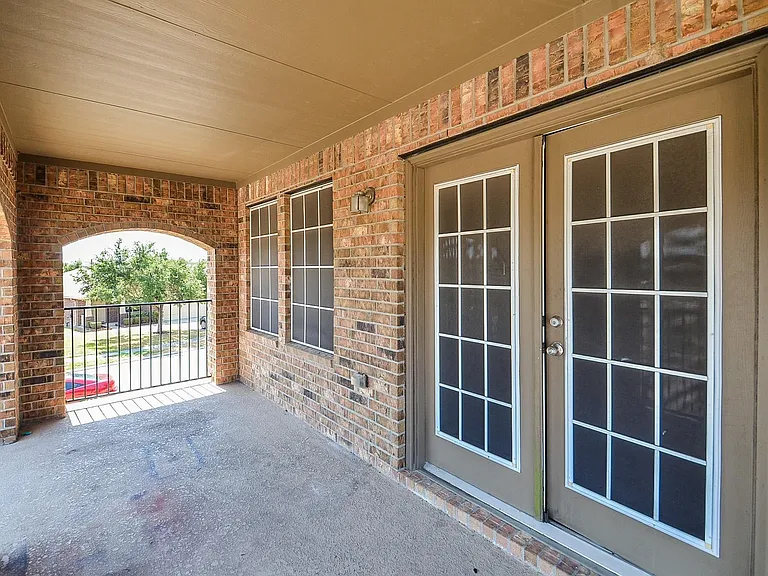 2403 Summers Glen Ct — Photo 13