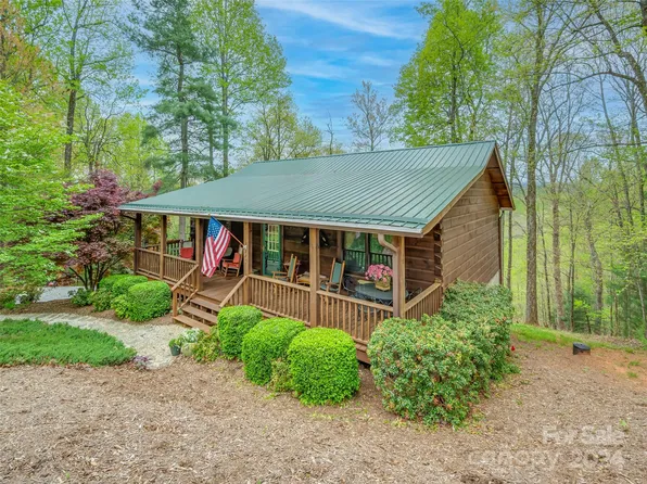 535 Glen Echo Cir, Saluda, NC 28773