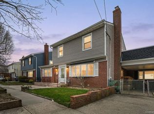 305 S 8th Street, New Hyde Park, NY 11040