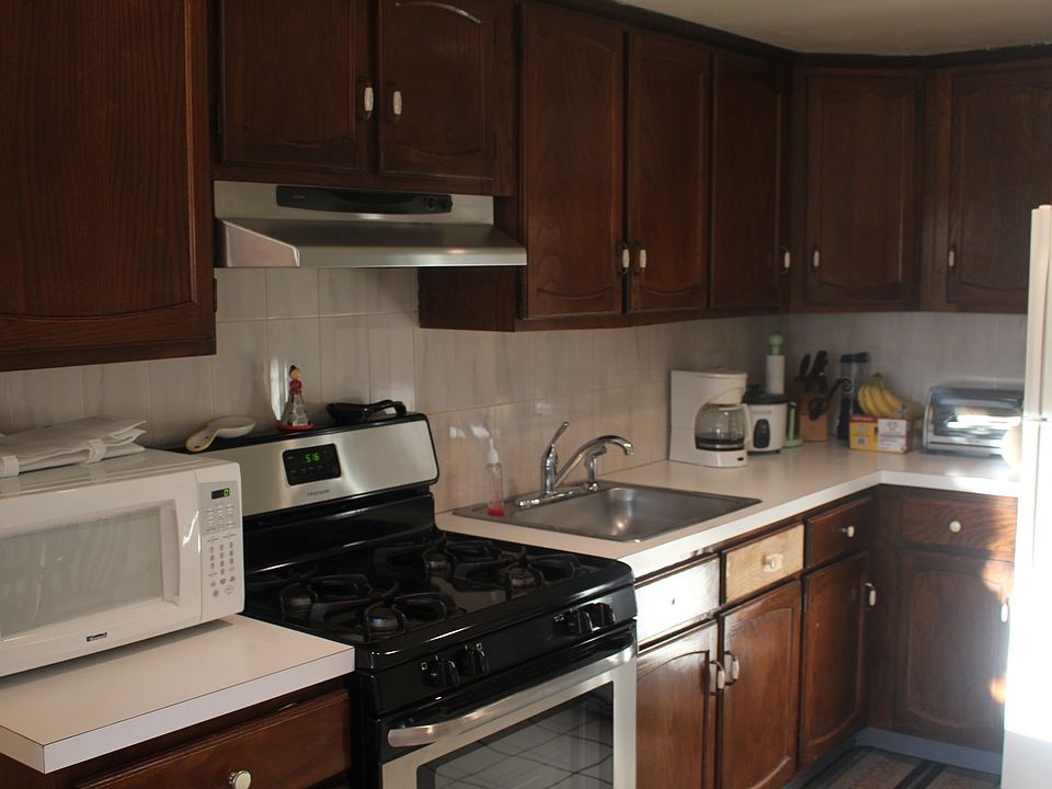 1st image of 66 Mohican Park Ave