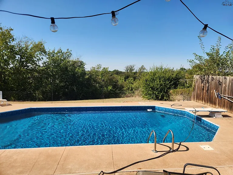 1610 Ridgemont Dr — Photo 15