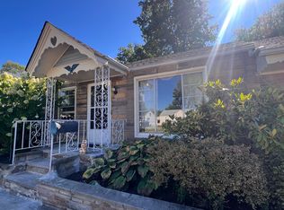 648 Quentin Rd, Eastlake, OH 44095