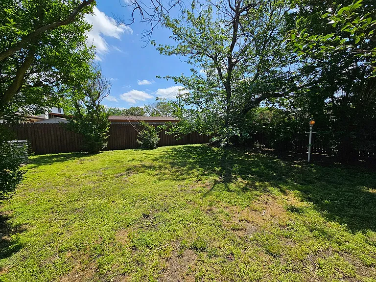 1302 Berkeley Dr — Photo 31