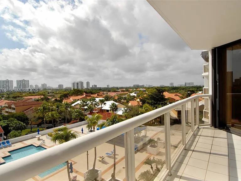 3600 Yacht Club Dr #1204 — Photo 15