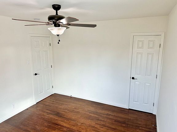 5th image of 2503 W 152nd St #2B-1BA-821SQFT