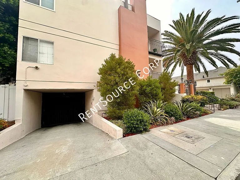 4220 Fair Ave #206 — Photo 22