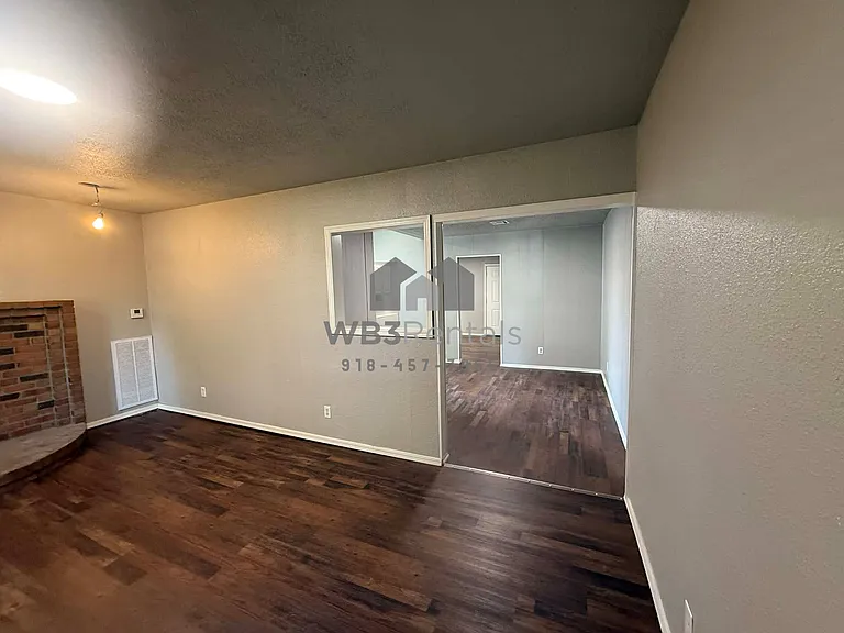 1116 Maple St — Photo 5
