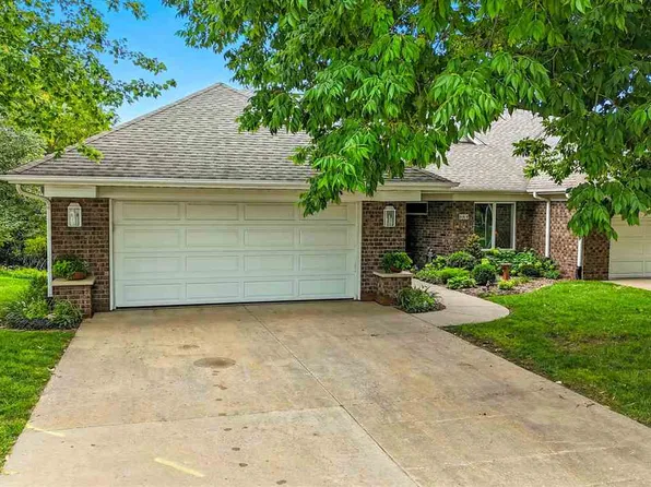 664 Larch Ln, Iowa City, IA 52245