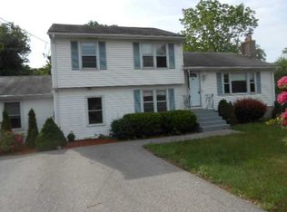 12 Karen Ann Dr, Narragansett, RI 02879