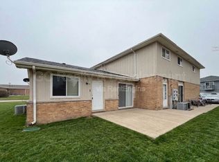 510 W Kendall Dr #A, Yorkville, IL 60560