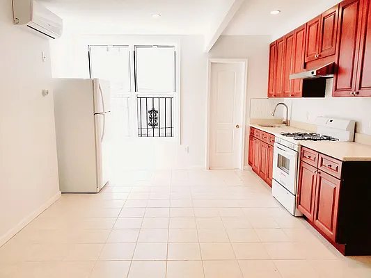 Rented by Brooklyn Property Group LLC | media 4