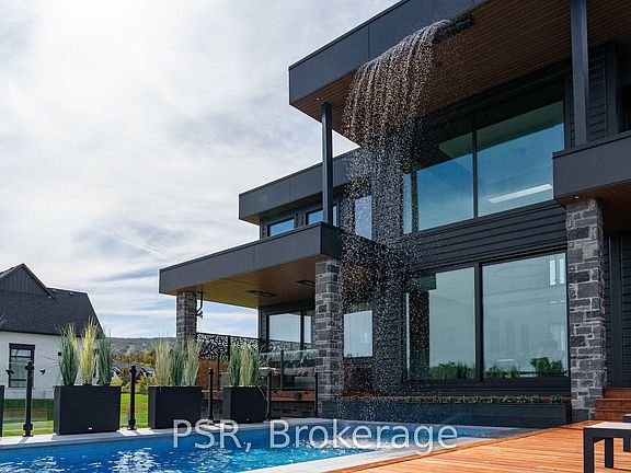 2nd image of 4 Raintree Ct