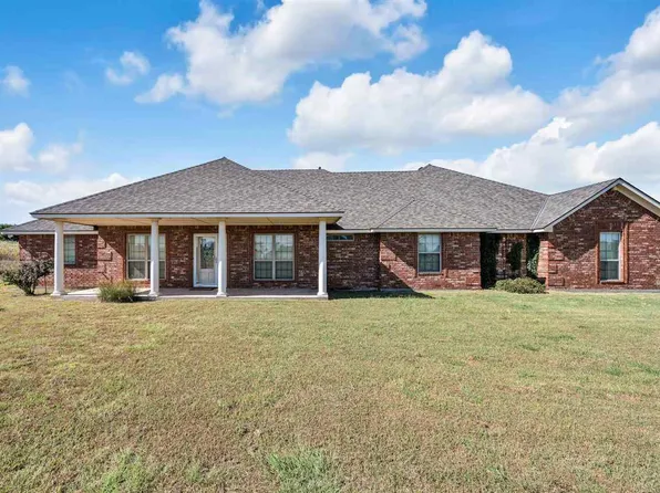 3684 NW Tacklebox Rd, Lawton, OK 73507