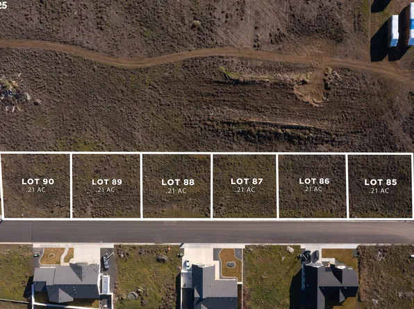 583 SW Desert Sky Dr #87, Hermiston, OR 97838