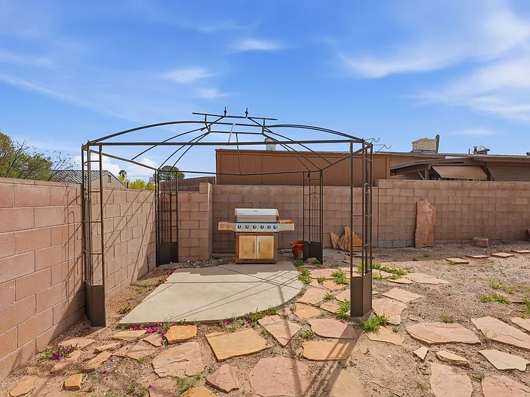 3455 S Magda Ave — Photo 32