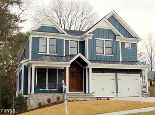 410 Glyndon St NE, Vienna, VA 22180
