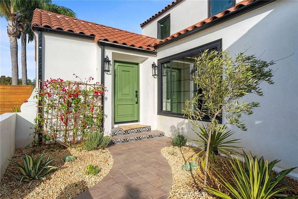 4 bed, 1822 sqft, $6,000 — Photo 3
