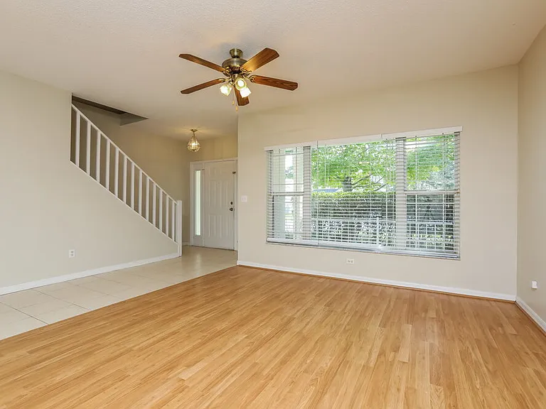 4208 Forest Island Dr — Photo 4