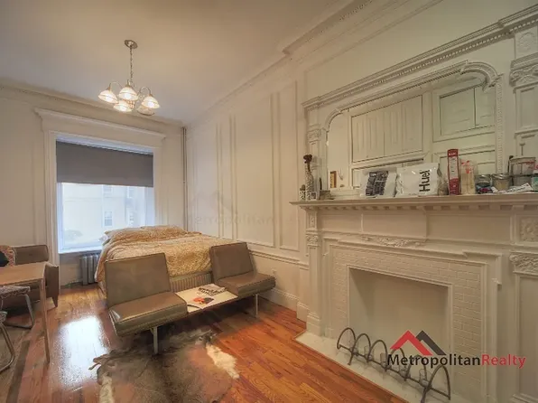 14 Fiske Place image 4 of 4