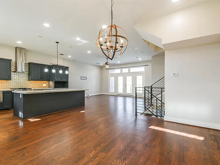 2422 Hadley St — Photo 26