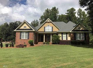 1060 Graham Dr, Madison, GA