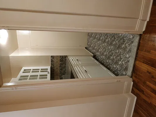 Rented by EZ Sell Realty | media 2