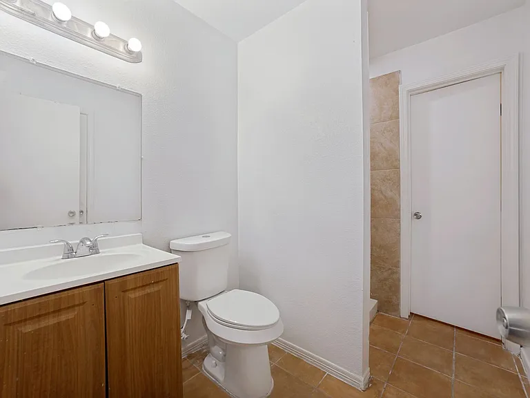 342 Consuelo — Photo 18