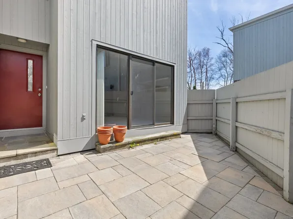 11 Quince Court #11, Ridgefield, CT 06877