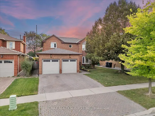 18 Corkett Dr, Brampton, ON L6X 3H7