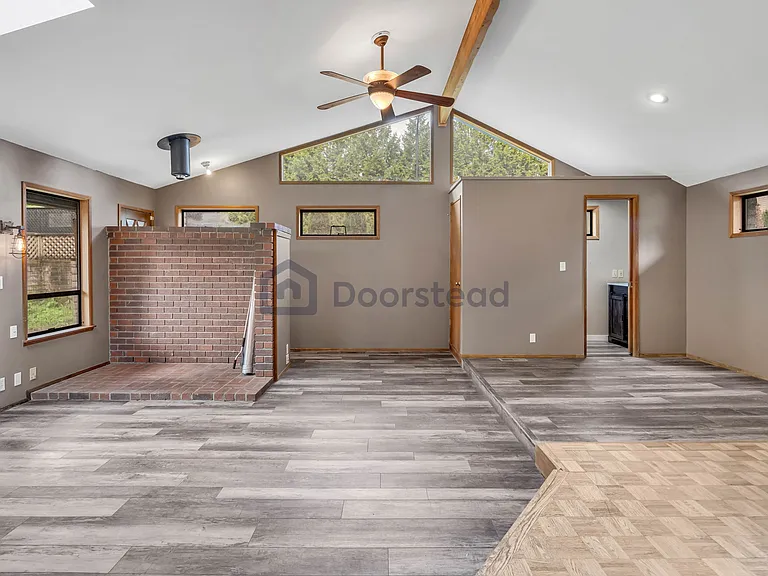 21805 SE 4th St — Photo 18