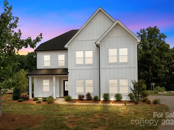 3780 Old Village Dr, Maiden, NC 28650
