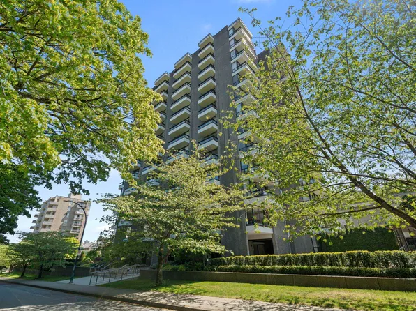 2370 W 2nd Ave #901, Vancouver, BC V6K 1J2
